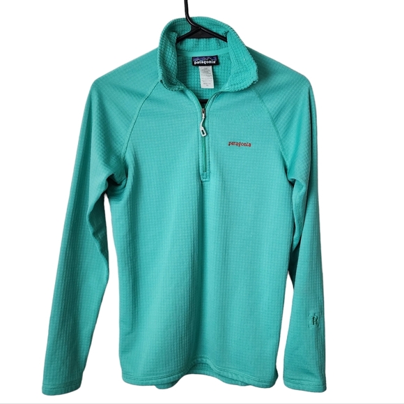 Patagonia Jackets & Blazers - PATAGONIA R1 pull over 1/4 zip in Light Aquarium size XS